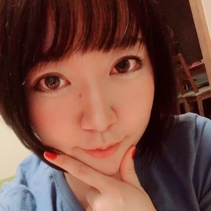 のインスタグラム：「・ ・ くるくるくる ・ ・ #ベッドイン #japanese #sexy #idol」