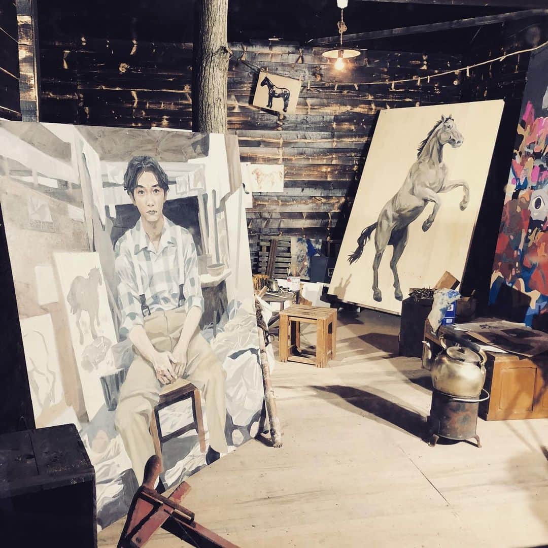 佐藤尚之のインスタグラム：「天陽くんの家に行ってきた。 絵もあった。 献花台もあった。  #天陽くん  #真鍋庭園  #帯広」