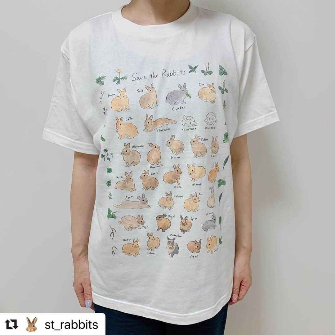 森山標子(しなこ)/Schinakoさんのインスタグラム写真 - (森山標子(しなこ)/SchinakoInstagram)「I drew the illustration for charity T-shirt😊 This is sold at Japanese rabbit "my sweet rabbit" event in Osaka on September 22🐇 Save the Rabbits さんのチャリティイラスト描かせていただきました！🐇🐇 * #Repost @st_rabbits with @make_repost ・・・ #私のうさぎ展 でチャリティー販売する @schinako さんイラストのSAVE THE RABBITS Tシャツです。めちゃくちゃ可愛いです😍」9月7日 9時29分 - schinako