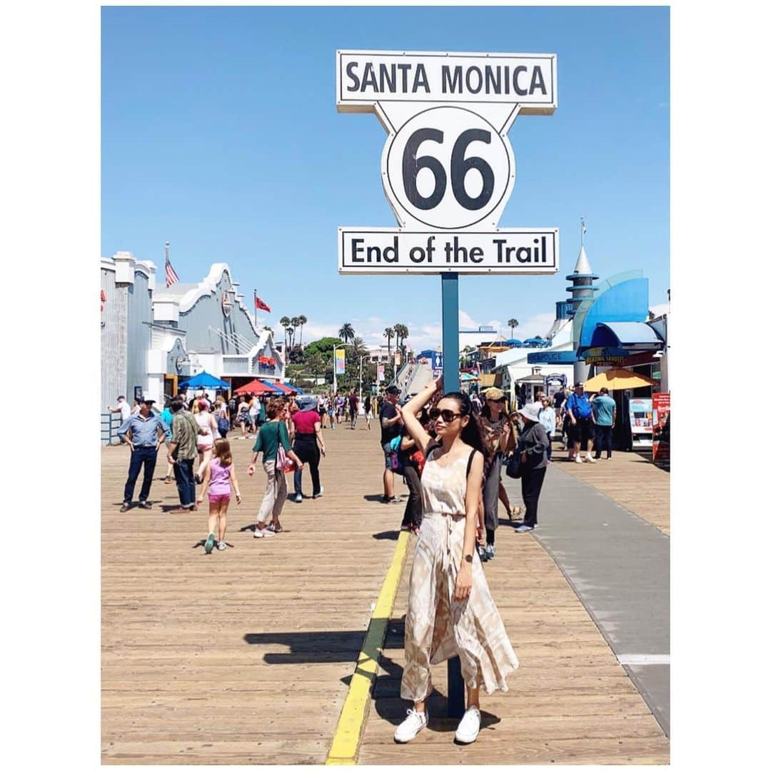 本多末奈さんのインスタグラム写真 - (本多末奈Instagram)「ROUTE66🏖✌️ 昨日はお買い物DAY👛 ここでもか！ってくらい買い物して歩き回ったよ😎 #santamonica #route66 #america #travel #usa #サンタモニカ #ルート66 #買い物day #足が棒になりそう」9月7日 9時31分 - honda_mana