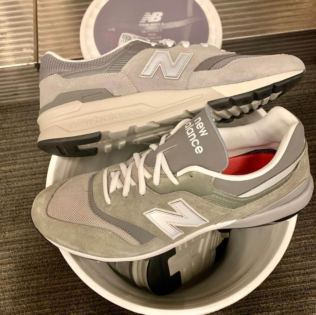 エバン・ロンゴリアさんのインスタグラム写真 - (エバン・ロンゴリアInstagram)「Cool surprise from @newbalance today! #greyday #Ilovecarepackages #newbalancebaseball」9月7日 9時41分 - evan.longoria3