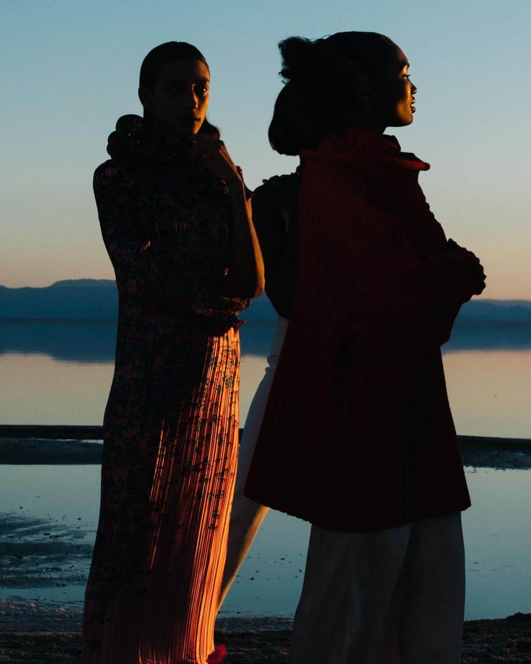 コール・スプラウスのインスタグラム：「@torinashtun and @bbyhaylz for @10magazine」