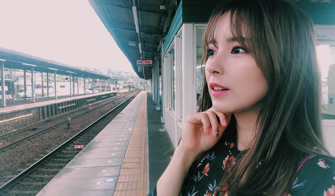 ぽこのインスタグラム：「田舎の駅っていいなぁ🚉✨ #名張」