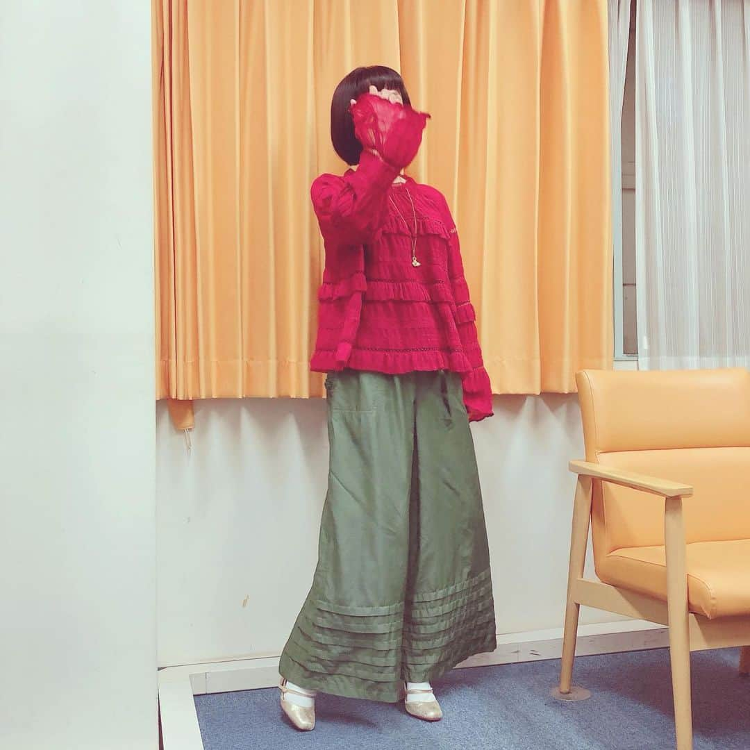 千秋さんのインスタグラム写真 - (千秋Instagram)「珍しく上下無地。 柄がないお洋服を着るなんて。  #tbs」9月7日 19時34分 - chiaki77777