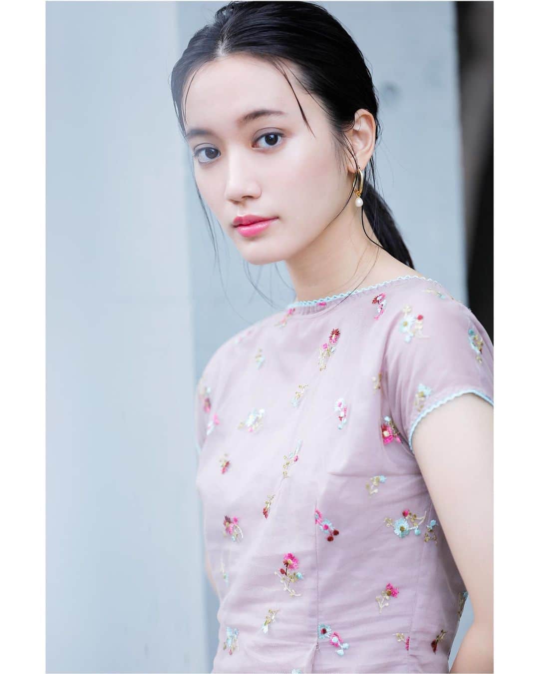 Cazumaxのインスタグラム：「OPERA SHEER LIP COLOR - Marika Kai Model: @mari_ka95  Hair&Make-up: @conomii  Photography: @cazumax  #OPERA#オペラ#オペラシアーリップカラー」