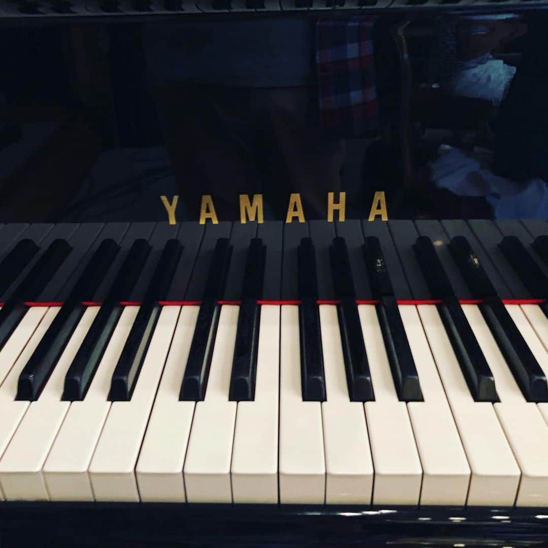 上杉洋史のインスタグラム：「3898142 C7A #piano #yamaha #venue #todayspiano #instapiano #pianophotography」