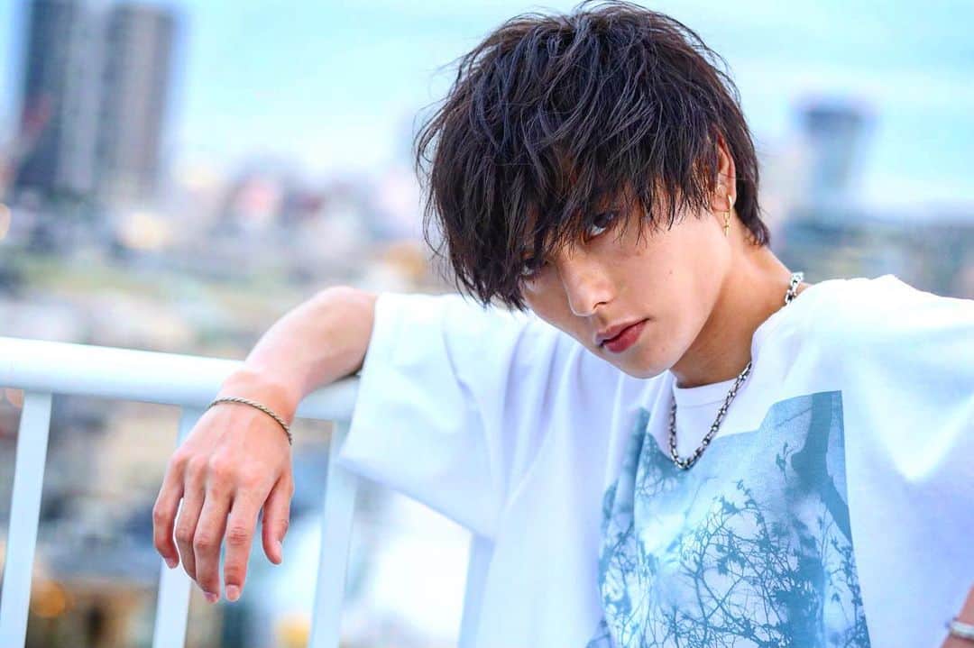 大橋岬さんのインスタグラム写真 大橋岬instagram エロ髪 このカットとてもお気に入り 黒髪 安定ですね 塩顔 ヘアメンテナンス トリートメント サラサラヘアー 黒髪 サロンモデル サロモ メンズヘア ヘアカタログ ヘアアレンジ ホームケア 肌