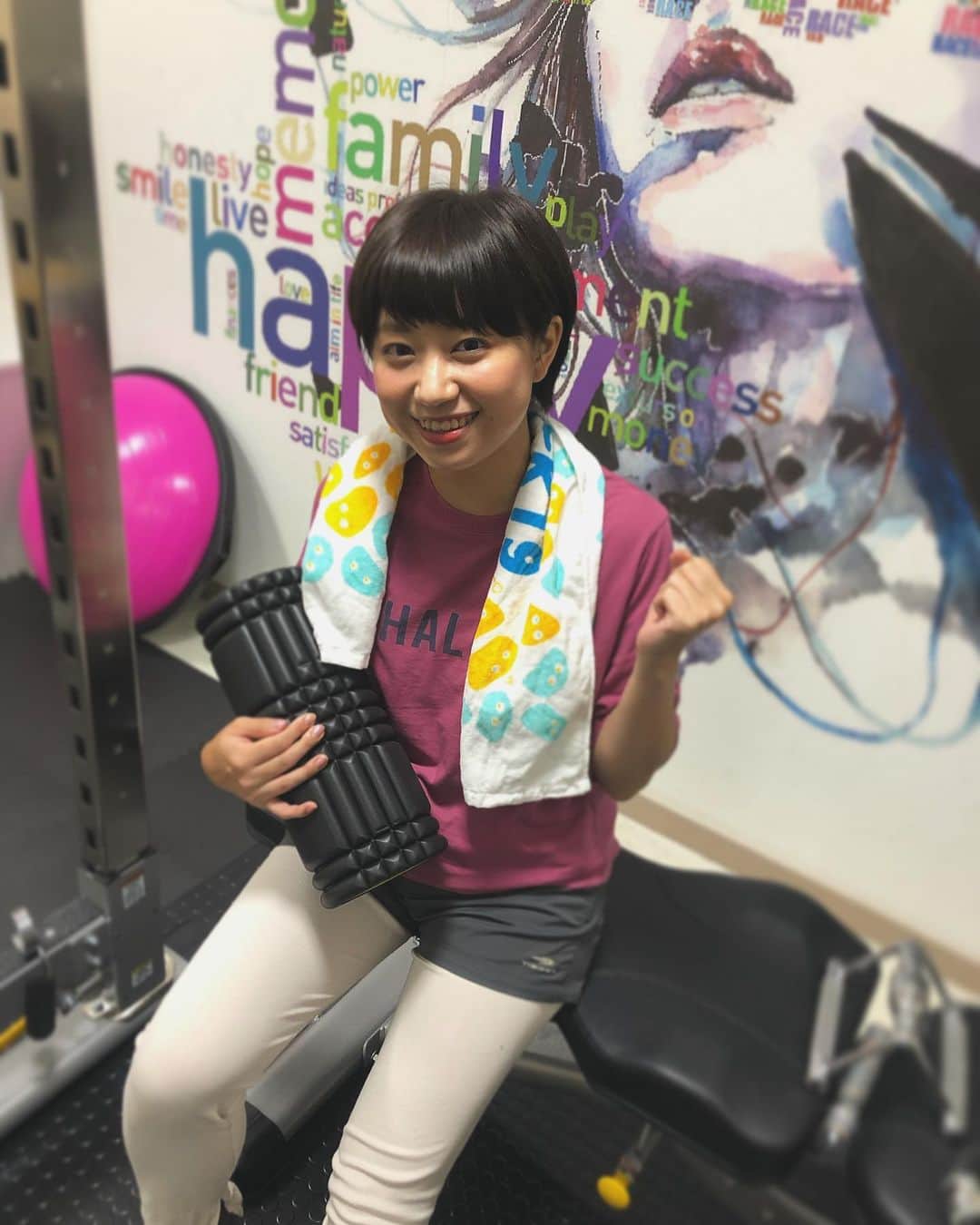 渡辺梨夏子のインスタグラム：「パーソナル🏋️‍♀️🏁 正しいやり方や考え方を 教えてもらえるのは有難い〜 そろそろ自分のカラダとも 向き合わなくちゃ...と💪✨ #dayoff#training  #gim#シーザルツ @seesults」