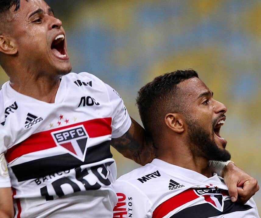 São Paulo FCさんのインスタグラム写真 - (São Paulo FCInstagram)「Vamos juntos para mais um jogão no Sul. É #DiaDeTricolor! ⠀⠀⠀⠀⠀⠀⠀⠀⠀ ⚽ Internacional x São Paulo 🏟 Beira-Rio ⏰ 19h 🏆 Brasileirão 📺 Premiere ⠀⠀⠀⠀⠀⠀⠀⠀⠀ #VamosSãoPaulo 🇾🇪 ⠀⠀⠀⠀⠀⠀⠀⠀⠀ 📸 Rubens Chiri / saopaulofc.net」9月7日 20時39分 - saopaulofc