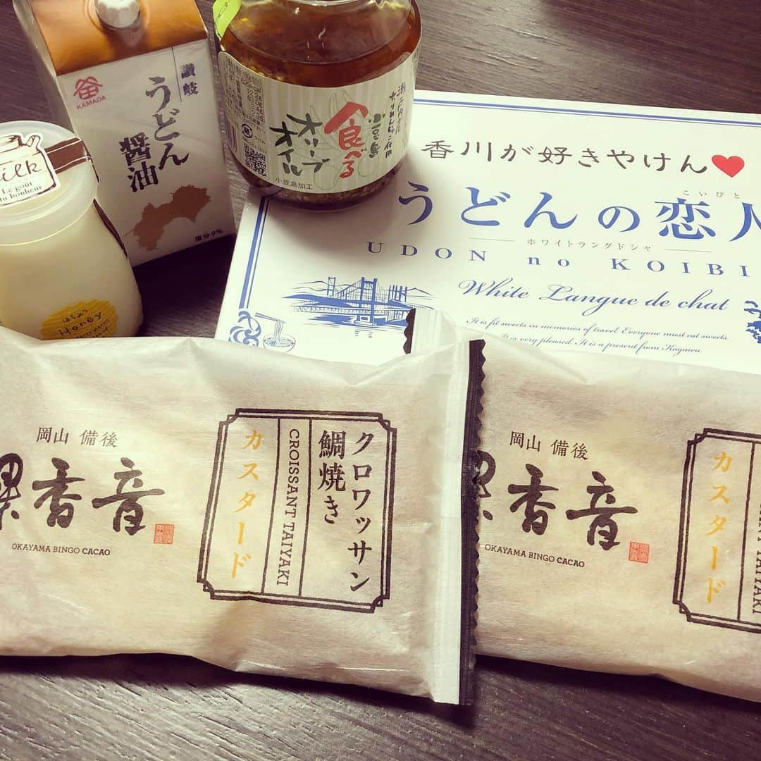 井上香織さんのインスタグラム写真 - (井上香織Instagram)「2019.9.7 ・ 今日は香川でみほとゆきとバレー教室🏐 ・ せっかく香川に行くなら！！と思い美味しいさぬきうどんのお店を調べたらまさかの体育館から歩いて3分ほどのところに✨✨ ・ SAもしっかり楽しんで帰ってきました🚘 ・ #バレー教室 #ヴィクトリーナ #バレーボール #香川県 #うどん #讃岐うどん #温玉肉ぶっかけうどん」9月7日 20時38分 - kaorin888