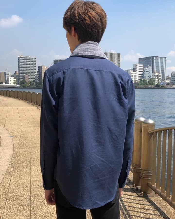 のインスタグラム：「💍#偽装不倫 最終回特別企画💍﻿ 裏公式インスタ「#彼装男子(カソウダンシ)」の動画を、公式インスタ＆Twitterで初公開‼️﻿ ﻿ ドラマの第3話で、丈(#宮沢氷魚)が鐘子(#杏)に送ったSNSメッセージ「おいで」を、SNS限定ver.で実写化したスペシャル動画です💖﻿ ﻿ ★「彼装男子」のフォローはコチラから👇﻿ Instagram.com/gisou_danshi﻿ ドラマ内の胸キュンセリフを鐘子や葉子(#仲間由紀恵)の目線で体感できる動画のほか、ここでしか見られない彼女目線の超接近スナップショットも続々公開中🎵最終回のセリフ動画もアップしていく予定です。お楽しみに❤️﻿ ﻿ さらに‼️﻿ ‪★番組公式Twitter(@gisou_ntv)では﻿ この動画で丈(宮沢氷魚)が実際に巻いているストール実物のプレゼント企画、RTキャンペーンを実施中です。﻿ こちらもぜひチェックしてください✨‬」