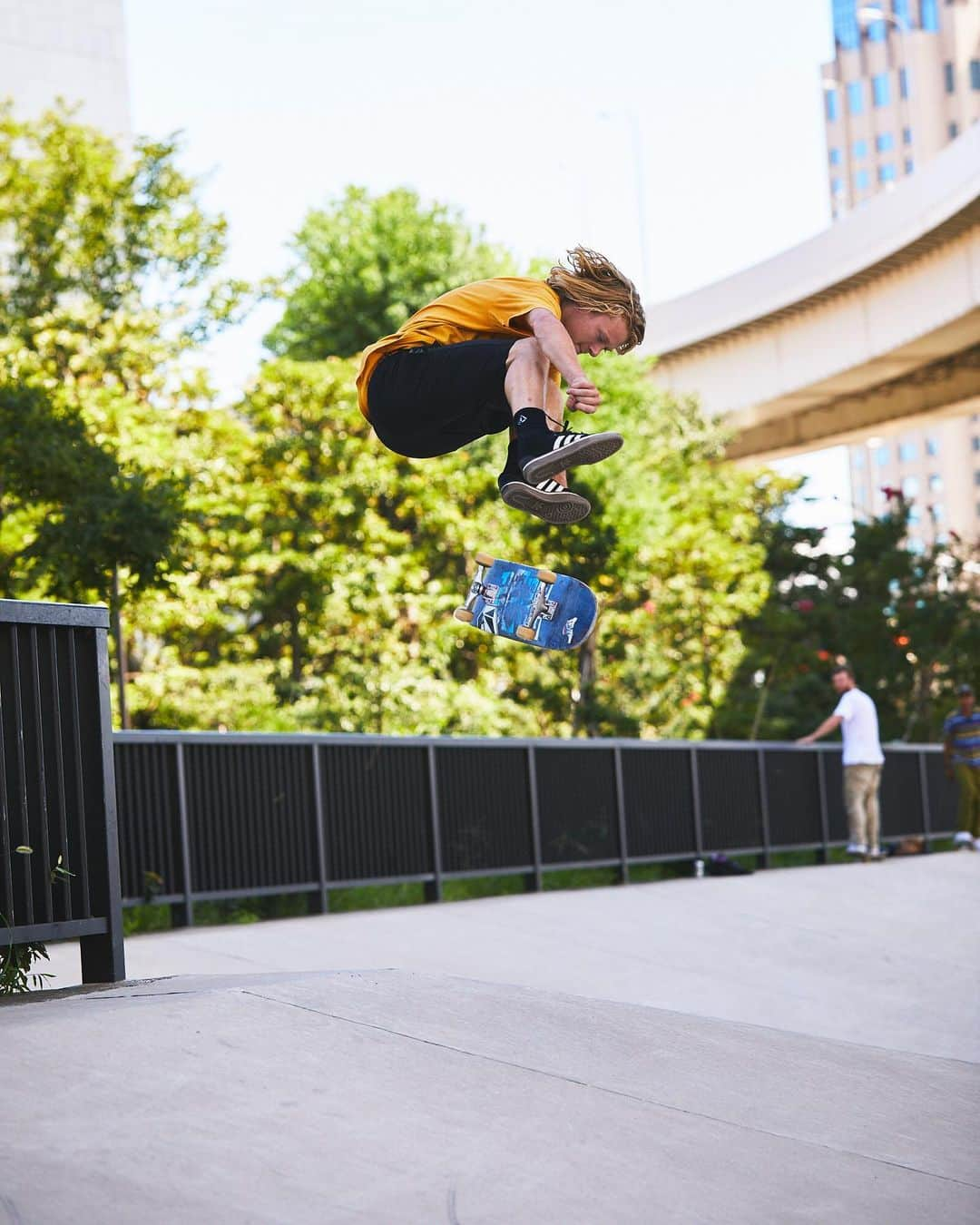 ADIDASTOKYOさんのインスタグラム写真 - (ADIDASTOKYOInstagram)「@adidasskateboarding チームライダーが東京スケートコミュニティとのセッションに向けて日本に到着。⁣⁣⁣ 9月7日 14-18:00は @skip_factory にて。⁣⁣⁣ ⁣⁣⁣ 📸: @10npei⁣⁣⁣ ⁣⁣⁣ #アディダス #adidasTokyo #東京 #SkateCopa Classics」9月7日 12時30分 - adidastokyo