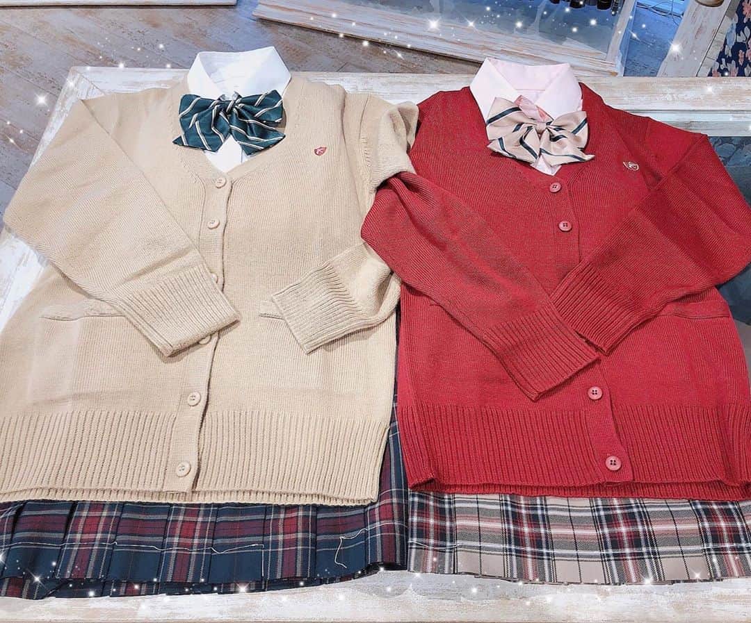 制服専門店conomiさんのインスタグラム写真 制服専門店conomiinstagram 原宿店 ベージュ エンジ グリーンをつかった 秋色ふたごコーディネートです ベージュ グリーンは上品な清楚さ エンジ ベージュは女の子らしさ どちらも可愛く目立てる 秋の
