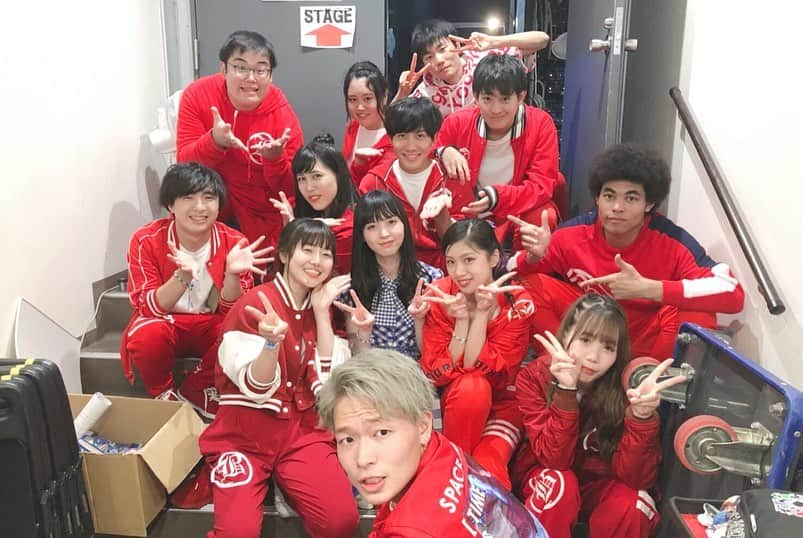 村西里世さんのインスタグラム写真 - (村西里世Instagram)「8月28日のライブで青春高校を卒業しました🌸 元引きこもり生徒として青春高校で過ごした1年半で人生が変わりました。 支えてくださった全ての皆さんに感謝します🙇‍♂️✨ これからは自分の夢に向かって頑張りますので今後とも応援よろしくお願いします🙇‍♂️🌷 ありがとう青春高校。 #最後は笑顔で #青春高校3年C組 #村西里世 #卒業 #graduation #ライブ #concert #豊洲PIT #thankyou #enjoy #happy #love #0828」9月7日 13時15分 - riserise_0707