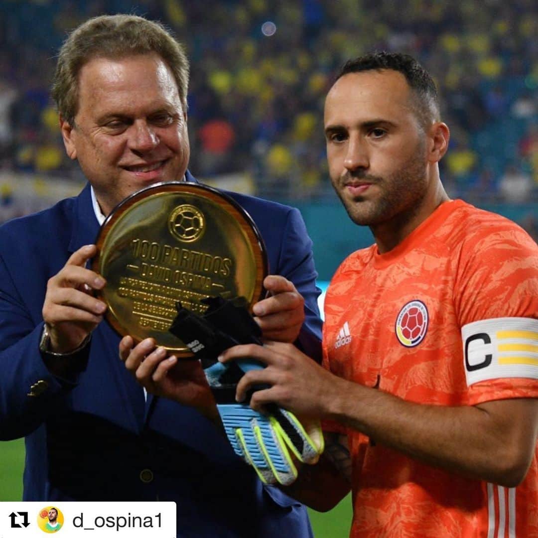 ジェシカ・スターリングのインスタグラム：「Muy orgullosos de Ti✨Que aunque no ha sido fácil, tampoco ha sido imposible!! Todo es trabajo constante y perseverancia!! son #100 partidos vistiendo la 💛💙❤️ Te amamos❤️」