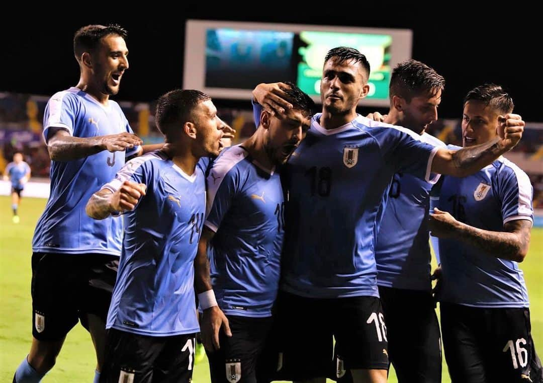 ルーカス・トレイラさんのインスタグラム写真 - (ルーカス・トレイラInstagram)「Victoria importante 💪🏻 gran trabajo de todo el equipo 👏🏻❤️ Vamos por mas banda 🇺🇾⚽️ #CostaRica #Uruguay #LaCeleste #LT14」9月7日 15時03分 - ltorreira34