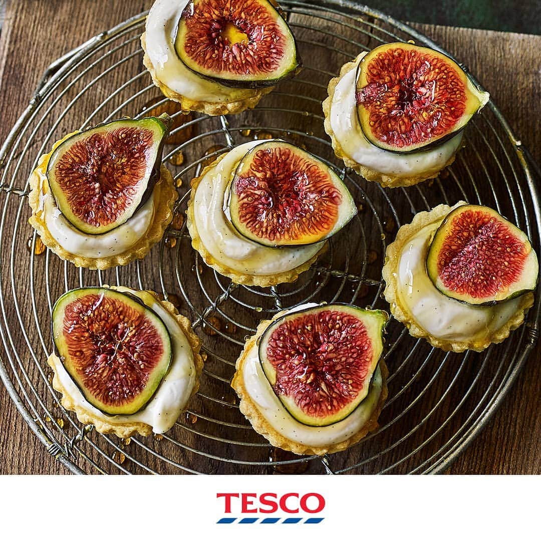 Tesco Food Officialさんのインスタグラム写真 - (Tesco Food OfficialInstagram)「Fig and honey tartlets are made to be admired... then quickly eaten. A stylish and healthier showstopper.  Ingredients 200g quark fat-free soft cheese 200g Greek-style yogurt 3 tbsp clear honey 1 tsp vanilla bean paste, or ½ tsp vanilla extract 9 all-butter pastry tartlets 3 Turkish figs, each sliced into 3  Method Mix the quark, yogurt, 1½ tbsp honey and the vanilla in a bowl. Divide between the pastry tartlets and top each with a fig slice. Drizzle over the remaining honey.」9月7日 21時02分 - tescofood