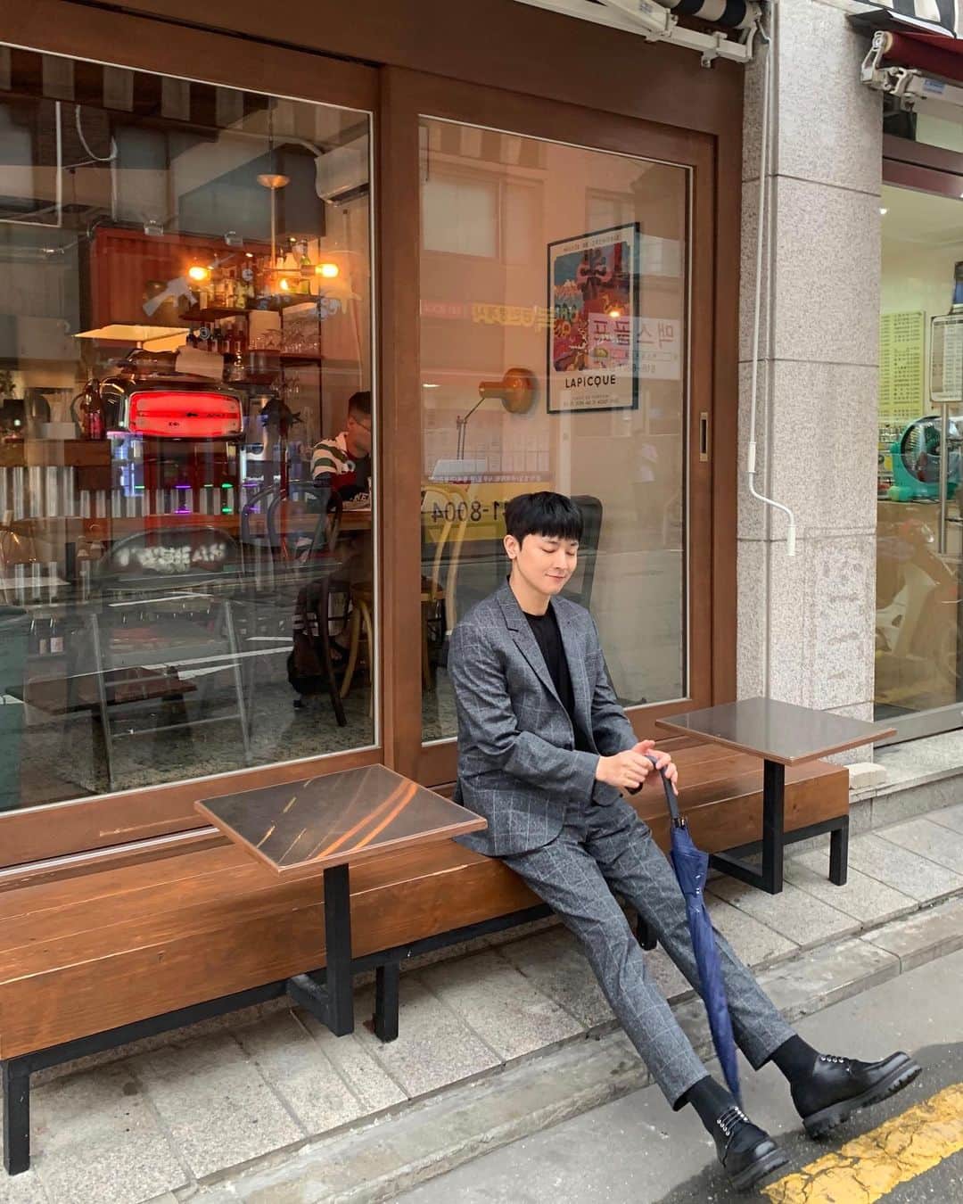 チャン・ジェホのインスタグラム：「#notnnot 🌂」