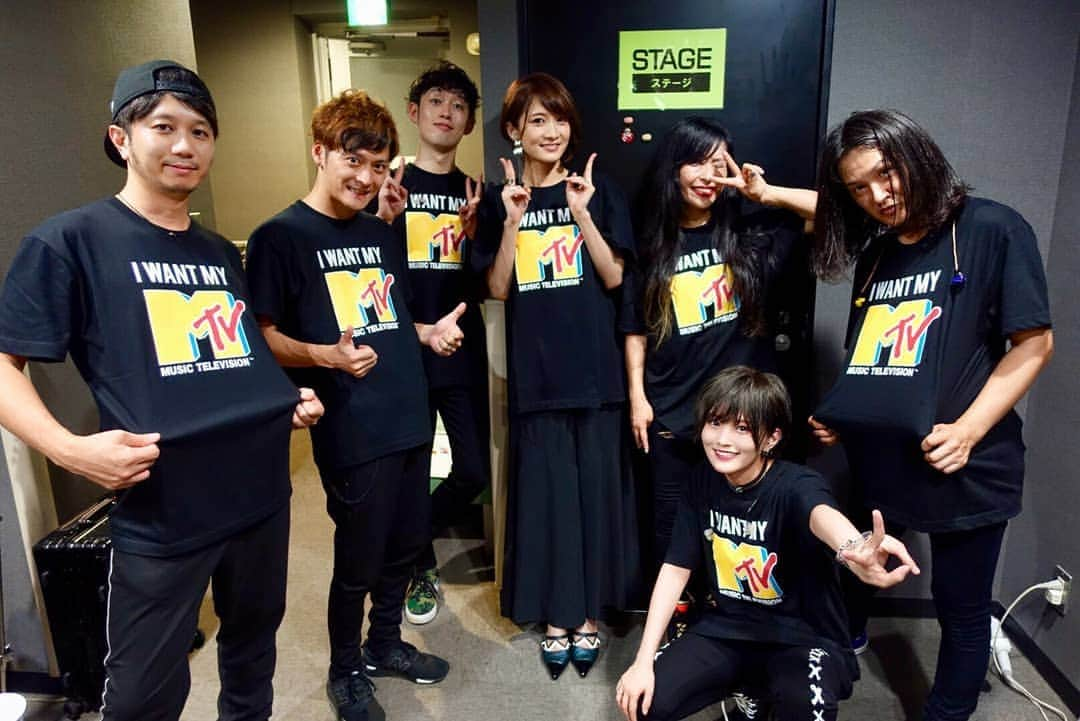 AYASAさんのインスタグラム写真 - (AYASAInstagram)「山本彩姉様MTV LIVE PREMIUM @札幌cube garden🎸 (2019.09.05) . 2ndシングルリリース直後のライブ🌹 今まで育て上げてきた曲たち+新曲、そしてさや姉様のルーツのカバー曲と盛り沢山な内容による攻め攻めライブでしたー！！楽しかったー！！！😆😆😆 . 音源で聴いていても勿論強かったけど、ライブでお送りしてみて改めて新曲たちの強さを感じました✨ きっとこれからのライブを素敵に彩ってくれる曲たちであろう✨✨ . それぞれの曲の世界に合わせて歌声、音色、パフォーマンスが変化する…✨やはりチームSY尊みが深いです❤️ . MTVでのオンエアもお楽しみにです📺💕 ・ ・ #山本彩 #さや姉 #さや姉様 #チームsy  #mtvlivepremium #mtv #札幌cubegarden」9月7日 16時16分 - ayasa_doya