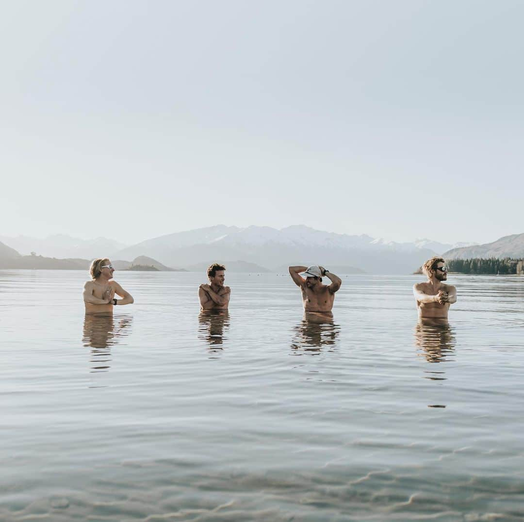 ステール・サンドベックさんのインスタグラム写真 - (ステール・サンドベックInstagram)「After boarding lake dip in Wanaka🏊🏼‍♂️ 📸: @colepates」9月7日 16時25分 - stalesandbech