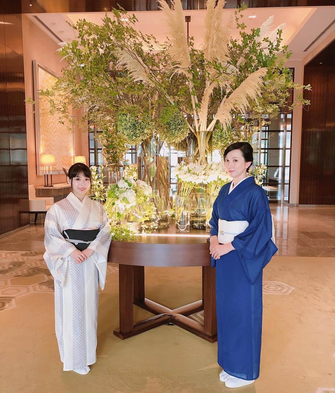 のインスタグラム：「. 9月に入り、ススキ🌾が飾られていました。 まだまだ暑いので、着物は絽にしました。 . #玉木碧 #江連裕子 #セントフォース #セントフォース所属 #着物 #着物ヘア #絽 #夏着物 #夏着物コーデ #夏着物コーディネート #kimono #kimonostyle #和 #和服 #和服ヘア」