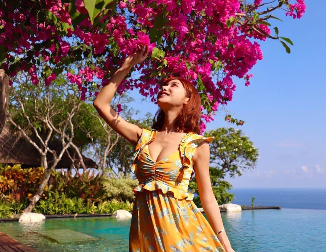 明日花キララのインスタグラム：「cantik🥰🌴 #チャンティ〜 #インドネシア語覚えた ✍🏻」