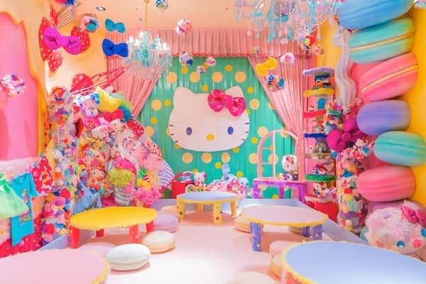 KAWAII MONSTER CAFEさんのインスタグラム写真 - (KAWAII MONSTER CAFEInstagram)「🚨UNTIL 8th Sep TOMORROW🚨 SPECIAL AREA WITH @hellokitty Meltea Hello Kitty Room is until 8th Sep!!💨 Collaboration menu will go on until 30th Se🎀❤️🧡💛💚💙💜 Repost from @moshimoshinippon thank you for coming😍 #kawaiimonstercafe #monstercafe #カワイイモンスターカフェ  #destination #tokyo #harajuku #shinuya #art #artrestaurant #colorful #color #pink #cafe #travel #trip #traveljapan #triptojapan #japan #colorfulfood #rainbow #rainbowcake #rainbowpasta #strawberry #pancakes #takeshitastreet #harajukustreet #harajukugirl #tokyotravel #onlyinjapan #hellokitty」9月7日 16時44分 - kawaiimonstercafe