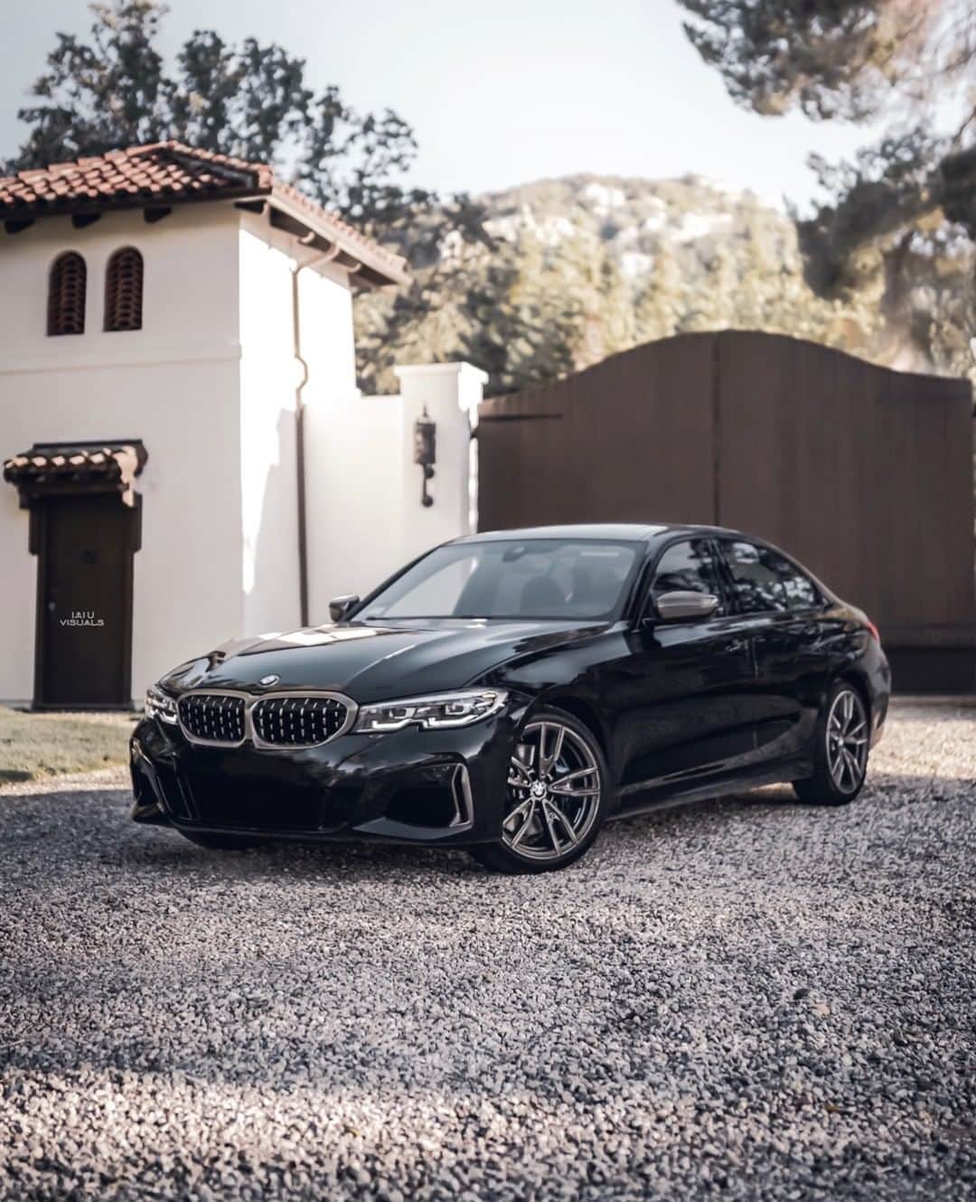 のインスタグラム：「Should you stay or should you go? The BMW 3 Series Sedan. #THE3 #BMW #3Series #BMWrepost @g20grl __ BMW M340i xDrive Sedan: Fuel consumption in l/100 km (combined): 7.4 – 7.0. CO2 emissions in g/km (combined): 168 – 160.  Acceleration (0-100 km/h): 4.4 s. Power: 275 kW, 374 hp, 500 Nm. Top speed (limited): 250 km/h.  The values of fuel consumptions, CO2 emissions and energy consumptions shown were determined according to the European Regulation (EC) 715/2007 in the version applicable at the time of type approval. The figures refer to a vehicle with basic configuration in Germany and the range shown considers optional equipment and the different size of wheels and tires available on the selected model. The values of the vehicles are already based on the new WLTP regulation and are translated back into NEDC-equivalent values in order to ensure the comparison between the vehicles. [With respect to these vehicles, for vehicle related taxes or other duties based (at least inter alia) on CO2-emissions the CO2 values may differ to the values stated here.] The CO2 efficiency specifications are determined according to Directive 1999/94/EC and the European Regulation in its current version applicable. The values shown are based on the fuel consumption, CO2 values and energy consumptions according to the NEDC cycle for the classification. Further information on official fuel consumption figures and specific CO2 emission values of new passenger cars is included in the following guideline: 'Leitfaden über den Kraftstoffverbrauch, die CO2-Emissionen und den Stromverbrauch neuer Personenkraftwagen' (Guide to the fuel economy, CO2 emissions and electric power consumption of new passenger cars), which can be obtained free of charge from all dealerships, from Deutsche Automobil Treuhand GmbH (DAT), Hellmuth-Hirth-Str. 1, 73760 Ostfildern-Scharnhausen and at https://www.dat.de/co2/.」