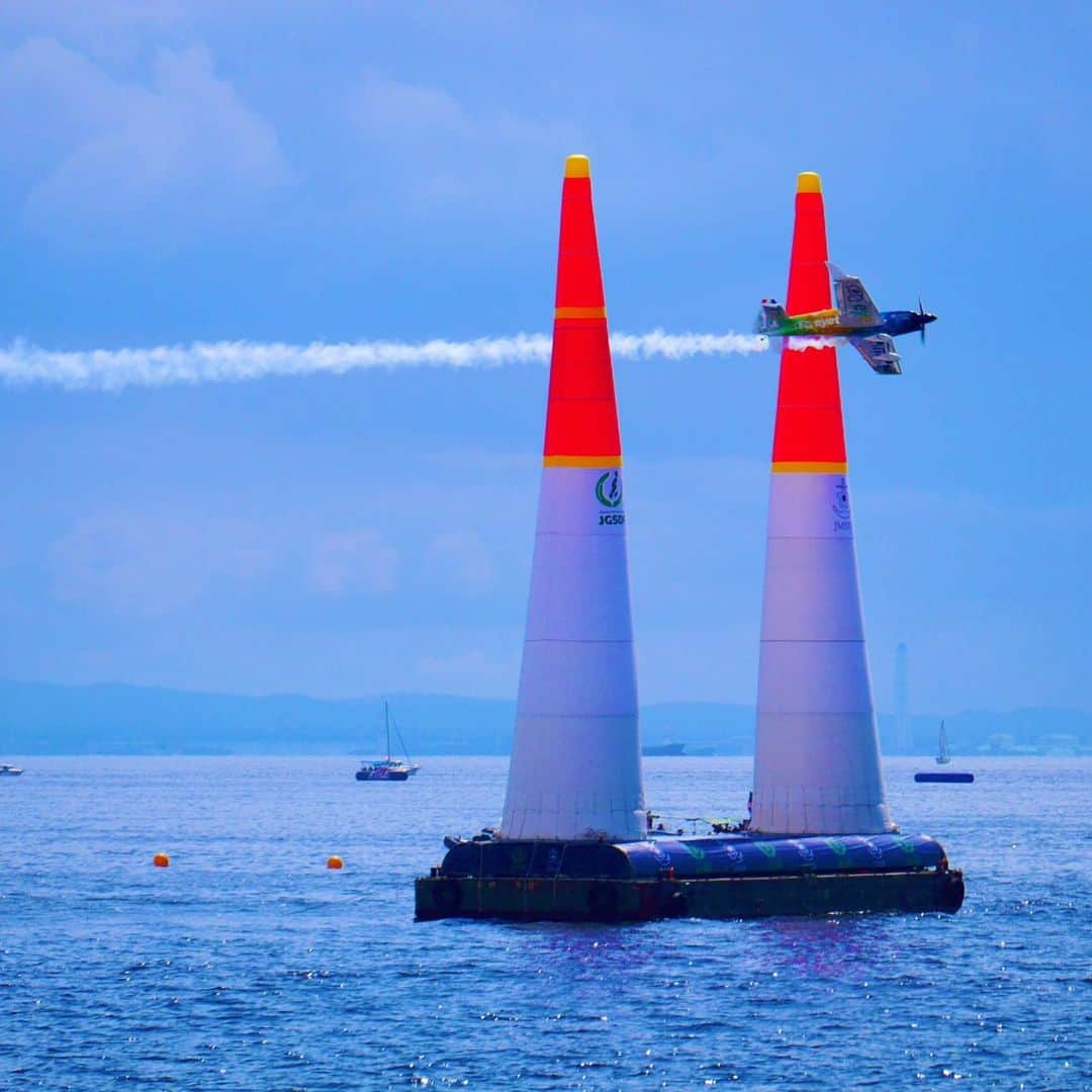 桜りんさんのインスタグラム写真 - (桜りんInstagram)「#redbullairrace  行ってきました💓  初めてみて、かっこよかった！ 晴れた空でレース見ながらハイボール飲んで気持ちよかったなぁ😍 今日が予選で明日が決勝みたいです💓 #hitomebore  #YouTuber #アイドル  #グラビア #グラビアアイドル #グラドル  #ミスアクション2017 #準グランプリ #ぷよぷよ  #水着  #タレント #モデル  #フェチ #むっちり #撮影会 #おしり  #ポートレート #カメラ好きな人と繋がりたい  #グラドル自画撮り部  #I字グラドル  #followme #ヤングチャンピオン #胸 #おっぱい #軟体」9月7日 17時36分 - rin__sakura