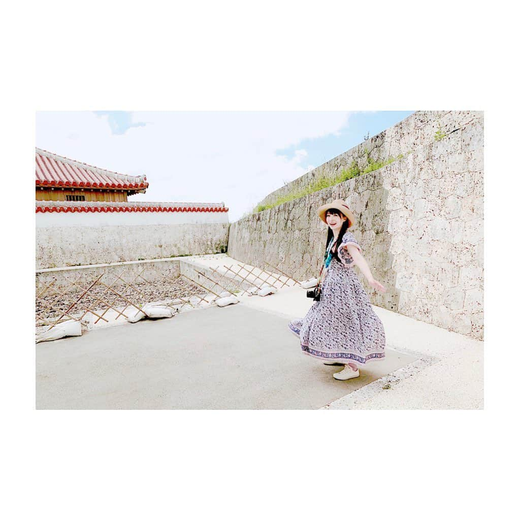 紗々さんのインスタグラム写真 - (紗々Instagram)「カメラ女子(ﾟωﾟ)📷 * #カメラ女子 #女子旅 #旅行 #夏休み #沖縄 #首里城 #instagram #camera #okinawa #summervacation #trip #japanesegirl」9月7日 18時13分 - 03sasa03