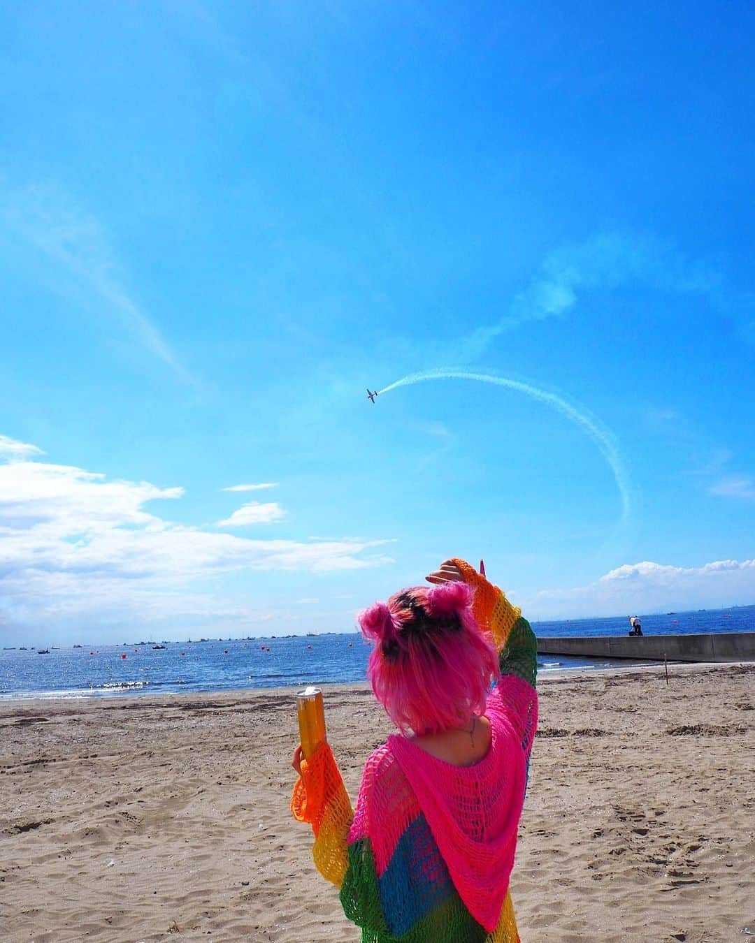 のインスタグラム：「✈️🌤🌈﻿ 今年もみんなで #redbullairrace に遊びに行きました☺︎﻿ ⋆﻿ お天気良くて最高〜🙆‍♀️ #レッドブルエアレース #rbar #redbullairrace2019」