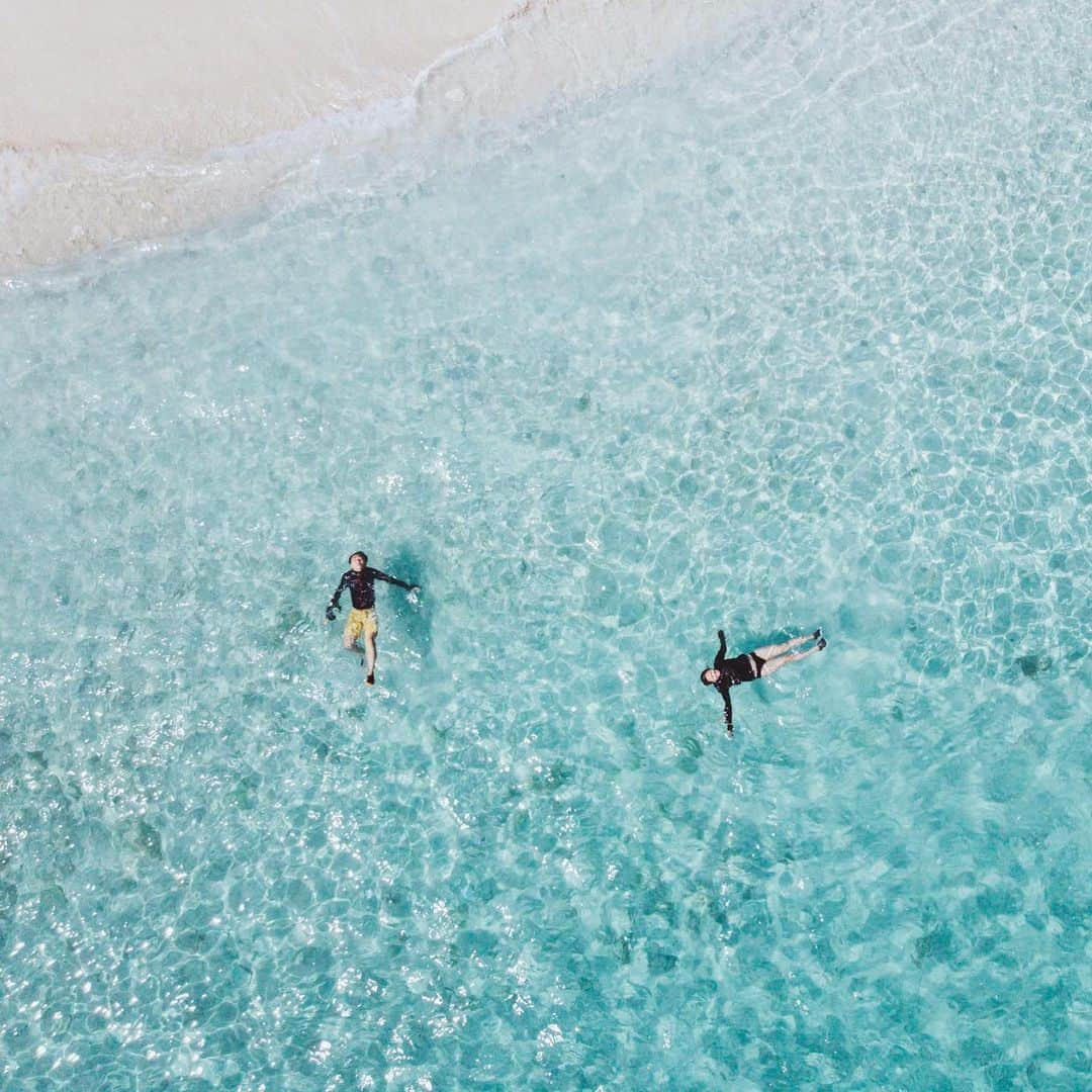 市川渚さんのインスタグラム写真 - (市川渚Instagram)「Floating on the sea! ﻿ ﻿ ﻿ ﻿ ——————————————————﻿ 📷 Taken with #djimavicair @djijapan ﻿ ﻿ ﻿ #池間島#ikemaisland#okinawa#沖縄#宮古#miyako#vacation#sea#dronephotography#dronephoto#空撮#blueocean#djimavicair#djimavicair#nagikotrip#latergram」9月7日 18時36分 - nagiko