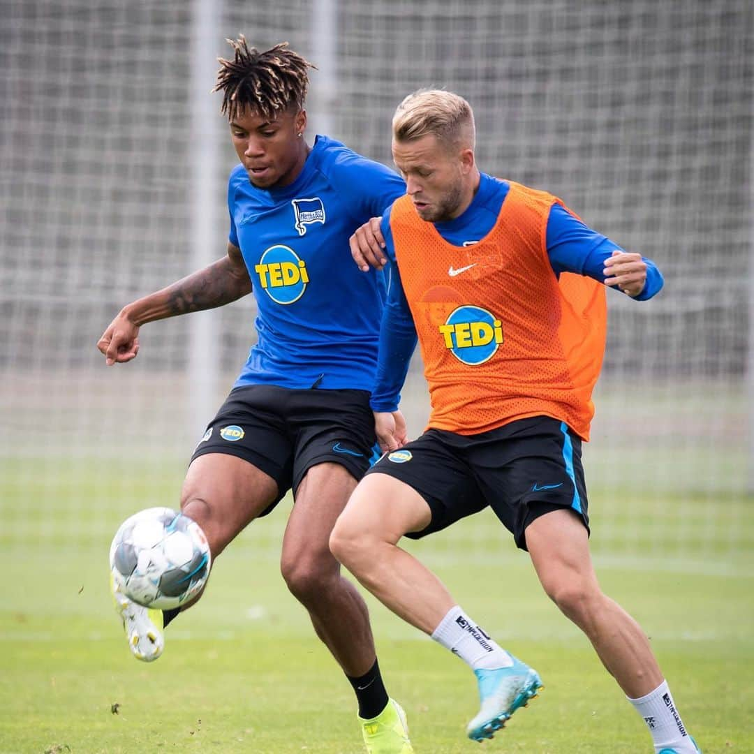 ヘルタ・ベルリンさんのインスタグラム写真 - (ヘルタ・ベルリンInstagram)「👀 on the prize! ⚽️ . . #training #trainingsspiel #länderspielpause #wochenende #work #test #zweikampf #berlin #vorbereitung #hahohe #herthabsc」9月7日 19時03分 - herthabsc