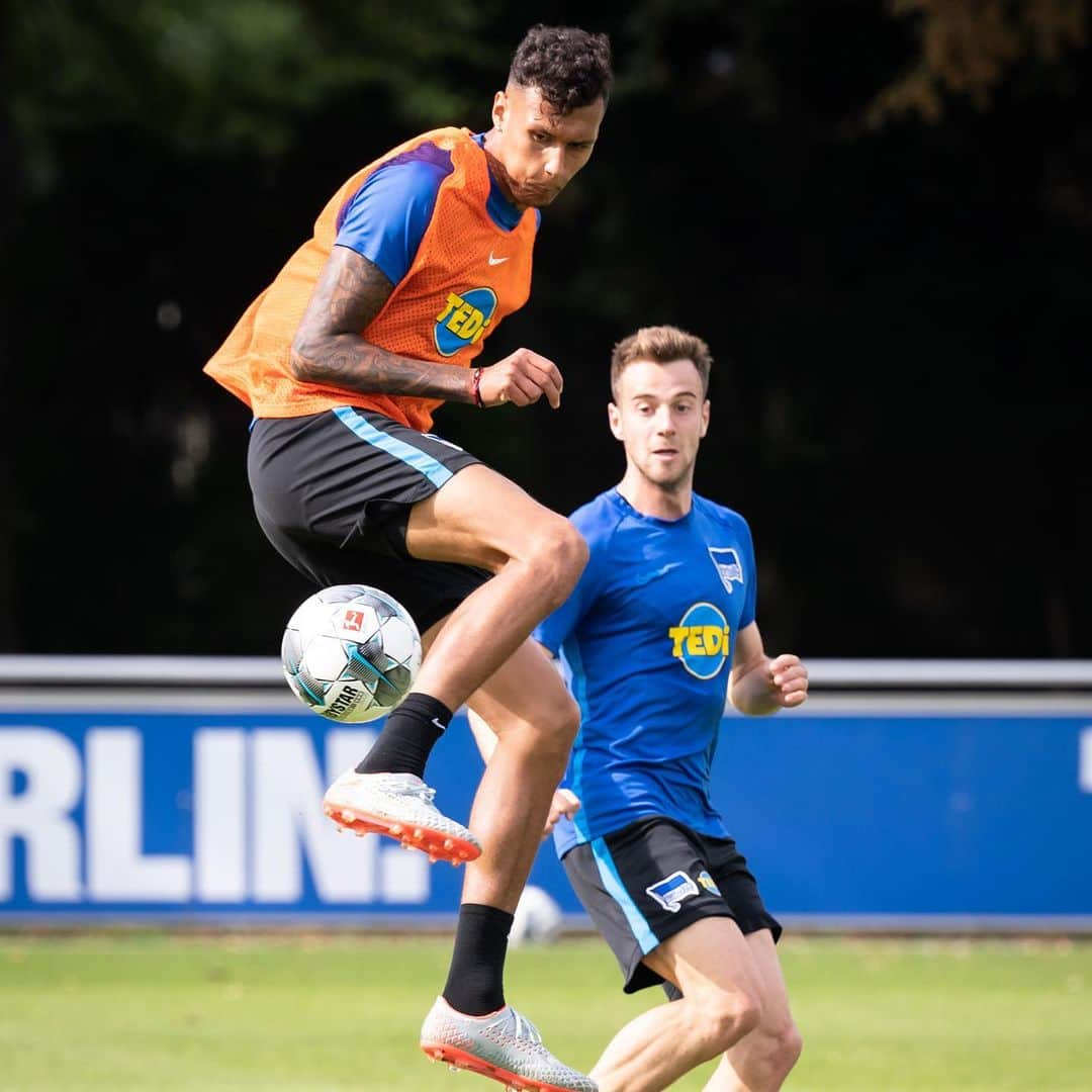 ヘルタ・ベルリンさんのインスタグラム写真 - (ヘルタ・ベルリンInstagram)「👀 on the prize! ⚽️ . . #training #trainingsspiel #länderspielpause #wochenende #work #test #zweikampf #berlin #vorbereitung #hahohe #herthabsc」9月7日 19時03分 - herthabsc