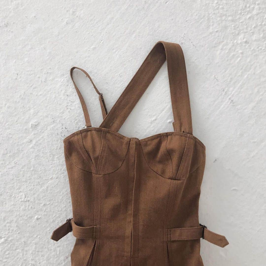 CASA FLINEさんのインスタグラム写真 - (CASA FLINEInstagram)「﻿ new color ﻿ ﻿ ¥32,000 +tax﻿ ﻿ ﻿ ﻿ #casafline #sustainable #craftmanship #ethical  #sustainablefashion  #upcycle #reuse#sustainablemodefashion  #handmade #organic #19aw」9月7日 19時05分 - casa_fline