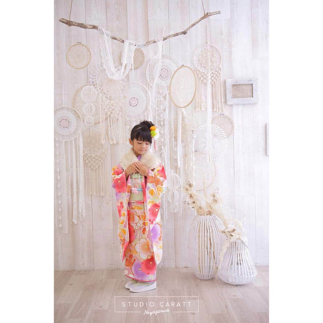 のインスタグラム：「. . . 9/6-9/8の3日間 七五三の撮影&レンタルの相談会を 開催しております♩♩ . お悩みやご相談があればぜひ店頭まで お越しくださいませ😊💕 . . お気軽にご相談くださいませ♩ ☎︎0728113252 営業時間 10:00-20:00 . . #スタジオキャラット #スタジオキャラット寝屋川店  #キャラット寝屋川 #キャラット寝屋川店  #フォトスタジオ #寝屋川フォトスタジオ  #写真館  #七五三 #バースデー #十歳の祝い #十三参り #マタニティフォト #記念撮影 #ファミリーフォト #ベビーフォト #前撮り #成人式 #ハーフバースデー #カジュアルフォト #キッズフォト #ママリ #ママタス #親バカ部 #ファインダー越しの世界  #カメラ好きな人と繋がりたい  #写真好きな人と繋がりたい」