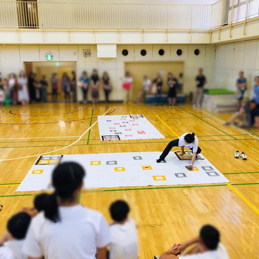 尾川とも子さんのインスタグラム写真 - (尾川とも子Instagram)「‪オリンピック教育推進事業‬ ‪夢★未来プロジェクト‬ ‪月島第一小学校‬ ‪シートボルダリング〜！‬」9月7日 19時13分 - ogawatomoko_bouldering