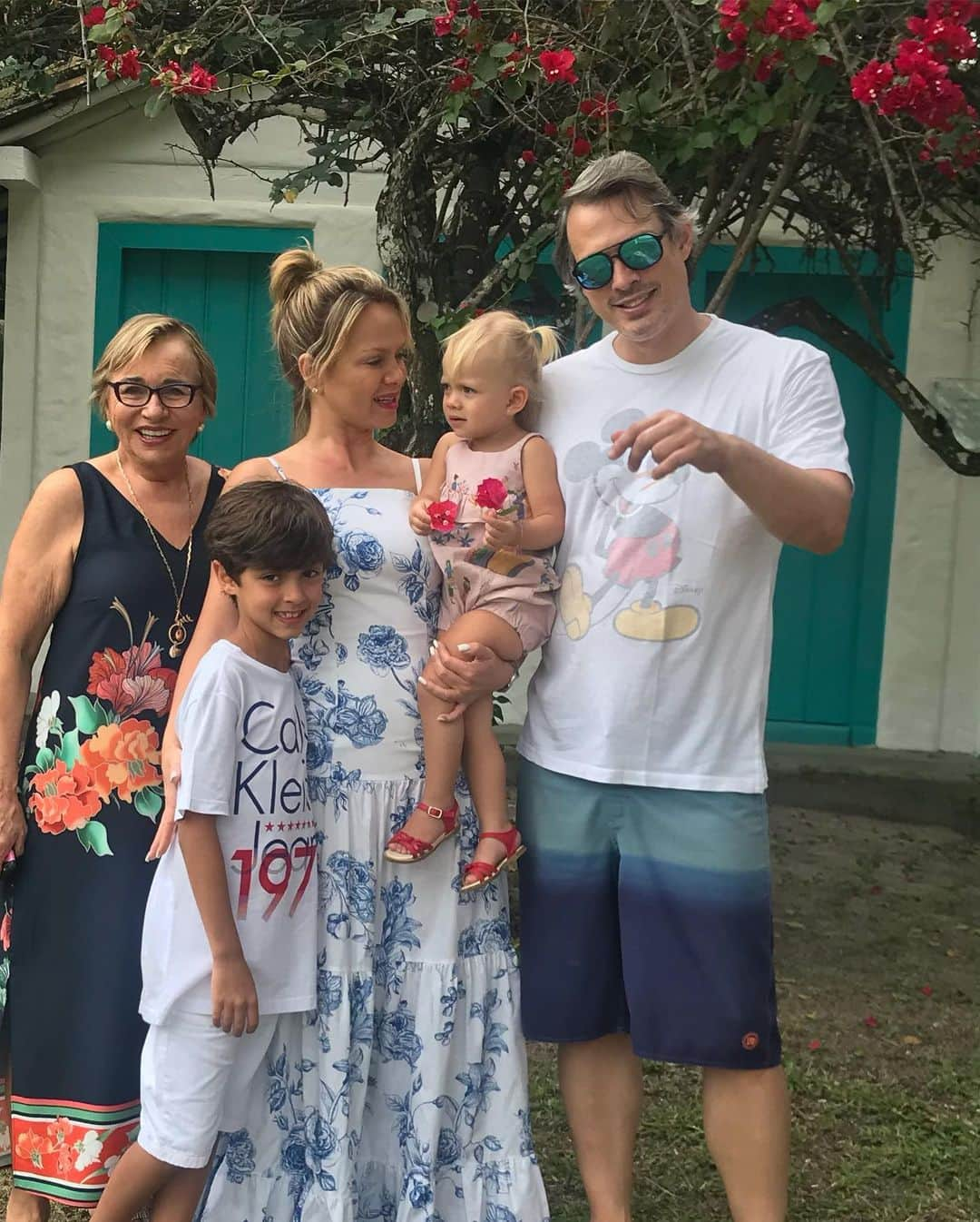 Eliana Michaelichin Bezerraさんのインスタグラム写真 - (Eliana Michaelichin BezerraInstagram)「Só motivos para agradecer... #bahia #trancoso #mariapassanafrente #thankgod #familia #maededois」9月8日 4時57分 - eliana