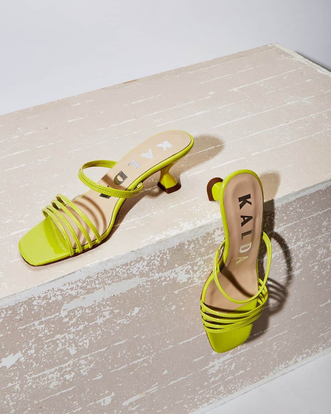 のインスタグラム：「Shop the Simon Sandals from Icelandic footwear brand Kalda. Now available in-store and online at the LN-CC. @kalda_shoes」