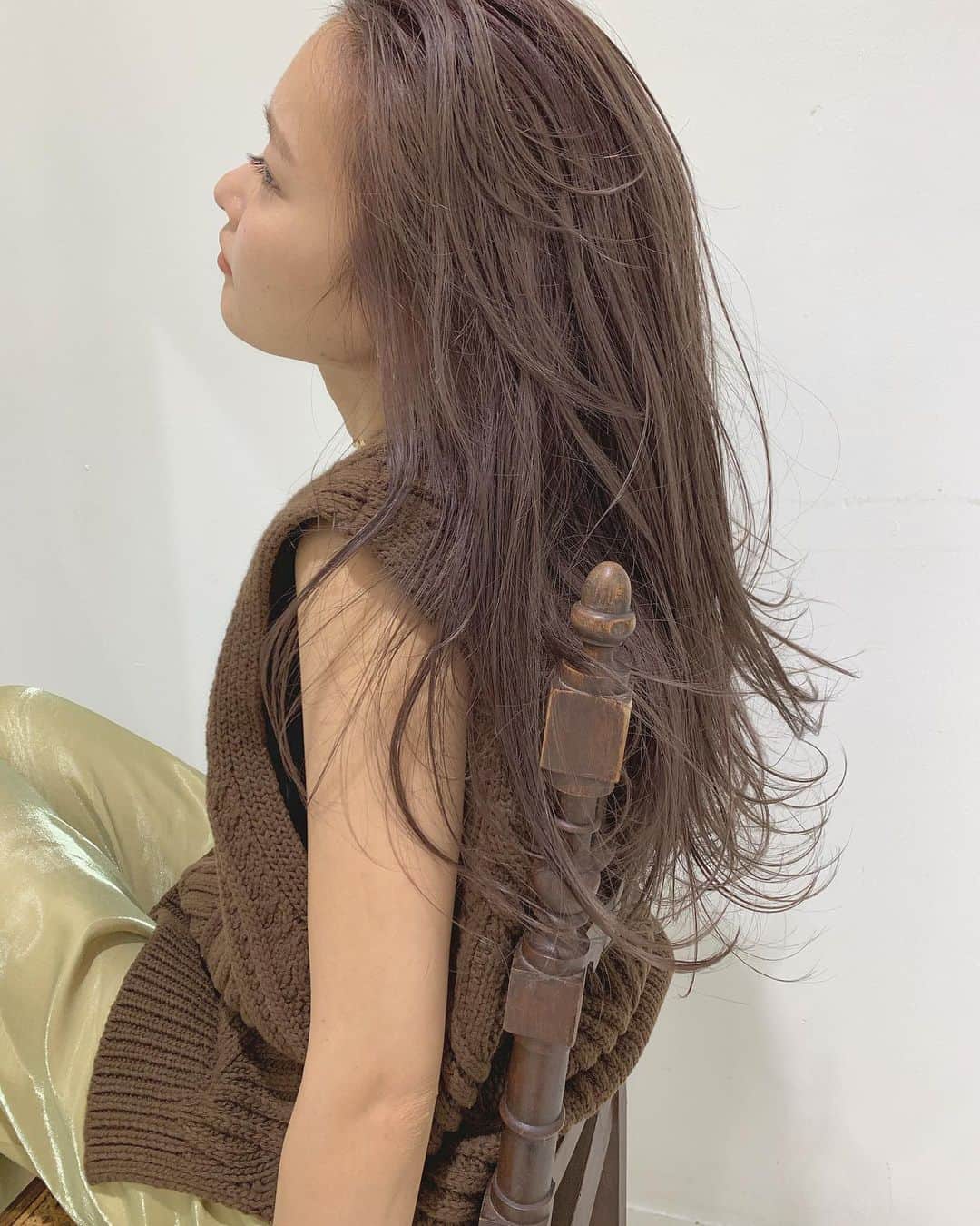 高田茉実さんのインスタグラム写真 - (高田茉実Instagram)「いいかんじに ピンクっぽく🍇🐖🍠 @yoshiyasu1007  新作のknit vest。 皮膚がやけてしまいました。。」9月7日 21時09分 - __mamico