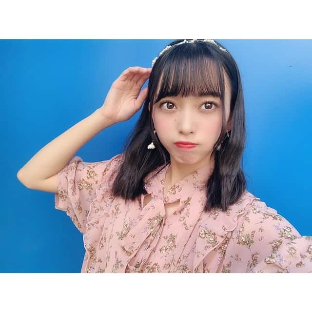 石田みなみさんのインスタグラム写真 - (石田みなみInstagram)「STU48 3rdシングル ﻿ 「大好きな人」﻿ ﻿ 個別握手会 1日目﻿ おわりました🤝💞﻿ ﻿ 今日はいつもと系統を変えて﻿ 可愛い感じにしてみました🎀﻿ ﻿ ピンク着るの、滅多にないから﻿ 新鮮だった〜☺️☺️﻿ ﻿ #STU48 #charmingtrip﻿ #Stucharmingtrip #石田みなみ ﻿ #3rd #シングル #大好きな人 ﻿ #個別握手会 #東京流通センター﻿ #emsexcite #ワンピース #👗 #ピンク ﻿ #ヘアアレンジ #カチューシャ #パール﻿ #イヤリング #花 #flower  #🌸﻿ #よく見たら #腕に #寝跡 #ついてます ﻿ #みいちゃん #お茶目 #☺️ #💞」9月7日 21時12分 - ishida.minami_373