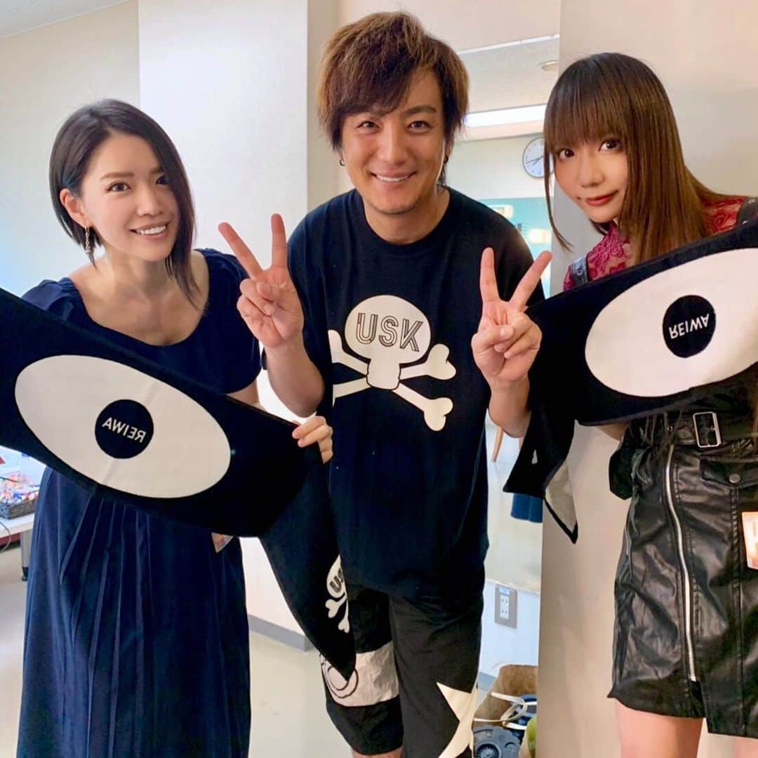 ERYさんのインスタグラム写真 - (ERYInstagram)「遊助さんの中野サンプラザ公演にお邪魔してきました！私がMVでベースを弾いている砂時計も聴けて嬉しかったです。 ライブならではのアクシデントなどもあり、それがリアルでかえって良くて、老若男女に愛されているのが伝わるハッピーな空間でした。ほっこり。 --- I went to Yusuke's Nakano Sunplaza performance! I was glad to hear "Sunadokei" that I was playing the bass with MV. There were accidents unique to live performances, which were realistic and even better, and it was a happy space where people of all ages and sexes could feel their love. Heartwarming. --- #遊助 #全国ツアー #中野サンプラザ #黒川さや花 を連れて」9月7日 21時16分 - bass_ery