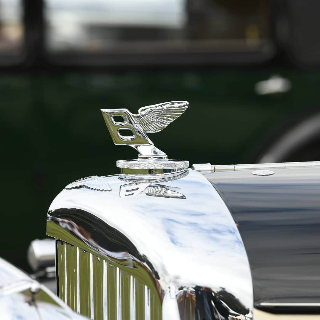 ベントレーさんのインスタグラム写真 - (ベントレーInstagram)「Reviving the past and showcasing the future - the very best of Bentley at @salonpriveuk. #Bentley100Years」9月7日 21時16分 - bentleymotors