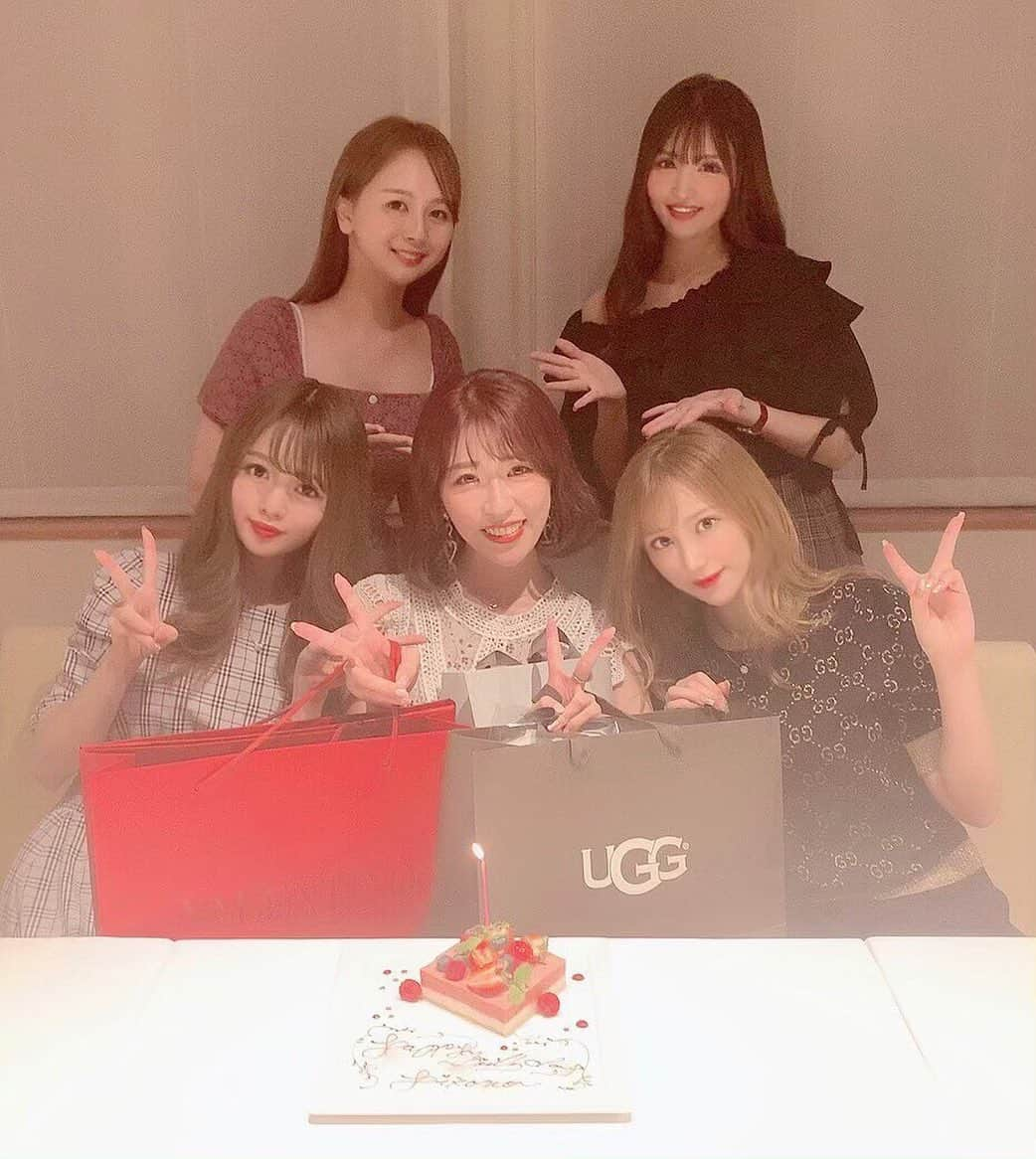 伴かなみさんのインスタグラム写真 - (伴かなみInstagram)「ひこお誕生日前祝い。おめでとう🎂💖﻿ 一緒にいるとはっぴーになれる子。 ﻿ ここのぶどうジュース🍇美味しかった❤︎﻿ ﻿ ﻿ #女子会 #フレンチ #西麻布フレンチ ﻿ #レストランひらまつ #ひらまつ #french」9月7日 21時17分 - k____n.8