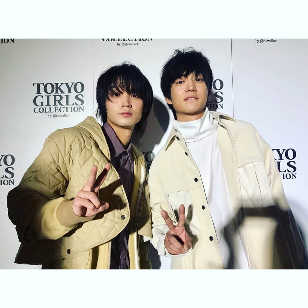 磯村勇斗さんのインスタグラム写真 - (磯村勇斗Instagram)「「第29回 東京ガールズコレクション 2019 AUTUMN/WINTER 」ありがとうございました  ランウェイ楽しかった!  健太郎と同じステージだったよ。めっちゃ嬉しかった。  桐谷美玲さんともお写真撮って頂きました。  今日は沢山共演者の方と会えたので満足。  #tgc #tgc2019AW #伊藤健太郎 #桐谷美玲 さん  #masterkey #mistergentleman」9月7日 21時17分 - hayato_isomura