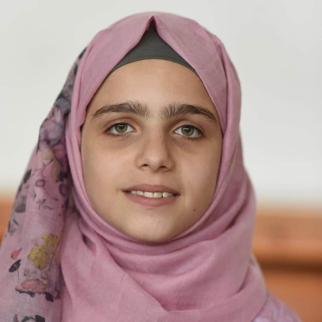 unicefさんのインスタグラム写真 - (unicefInstagram)「Meet 13-year-old Maria from Syria.  She hopes to make new friends in her new school and neighborhood and enjoys learning Turkish through a UNICEF-supported language class. @unicefturkiye/Olcer」9月7日 21時45分 - unicef