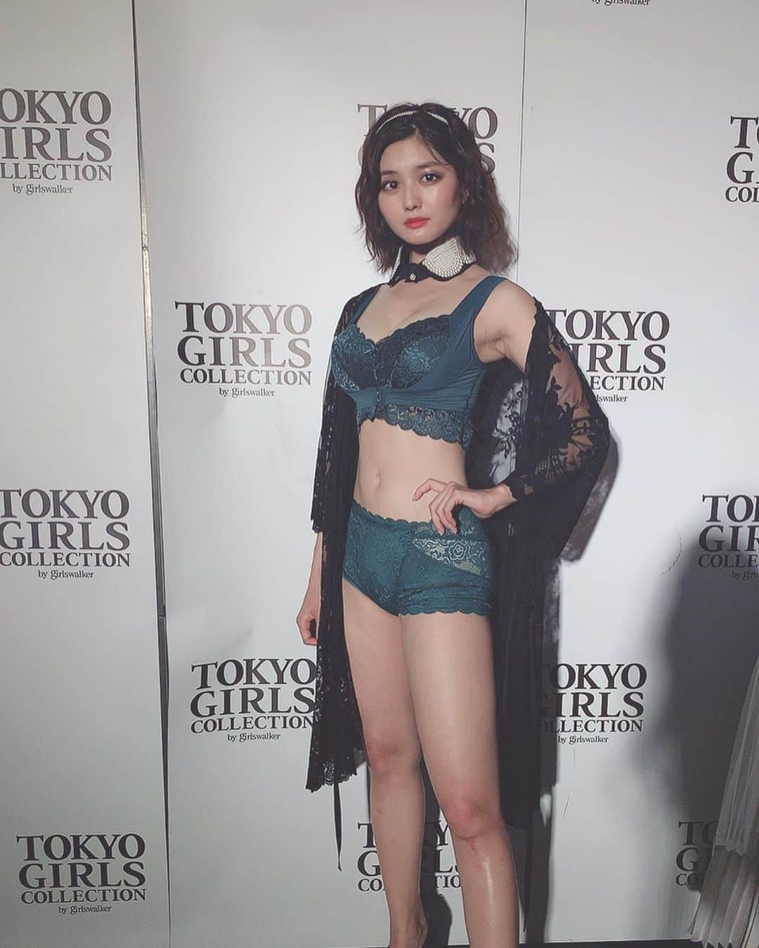 のインスタグラム：「TOKYO GIRLS COLLECTION 2019﻿ ふんわりルームブラステージで出演させていただきました！﻿ あんじぇと一緒にランウェイ歩いたよ！ とっても楽しかった😊❤️ _ _ _ #TGC #さいたまスーパーアリーナ #ふんわりルームブラ」