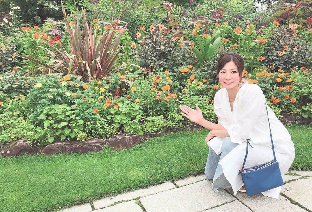 青木愛さんのインスタグラム写真 - (青木愛Instagram)「最後はラ・カスタへ🌷﻿ ﻿ いろんな種類のお花が咲いていて、初めて見るものもたくさんありました🌼👀✨﻿ ﻿ ルームスプレーを作る体験もさせていただきました🤩﻿ 作ることに集中し過ぎて、ほぼ無言やった気がする🤐←﻿ 自分で作ったものをおみやげに持って帰れるのっていいですね♡﻿ ﻿ #おおまち女子旅 #ラカスタ」9月7日 22時35分 - aiaoki_official