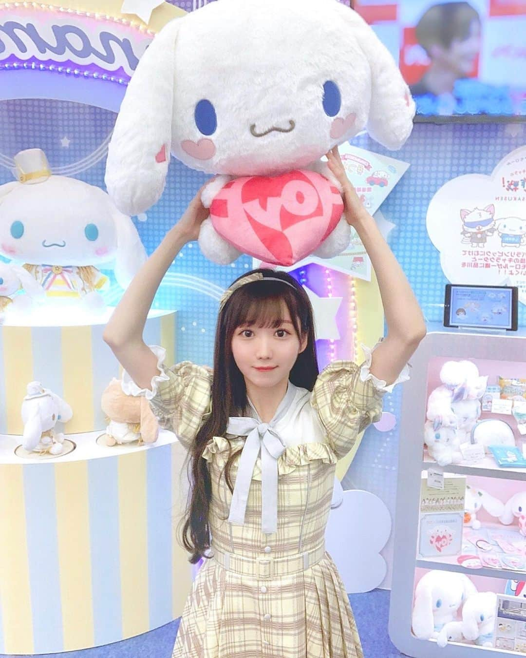 大谷映美里さんのインスタグラム写真 - (大谷映美里Instagram)「💞 CINNAMOROLL＝LOVE 💞 ㅤㅤㅤㅤㅤㅤㅤㅤㅤㅤㅤㅤㅤ  明日から新宿にある #シナモロールカフェ と #イコラブ のコラボが始まります〜✨ ㅤㅤㅤㅤㅤㅤㅤㅤㅤㅤㅤㅤㅤ  ㅤㅤㅤㅤㅤㅤㅤㅤㅤㅤㅤㅤㅤ カフェの限定商品もあるよ／(o・ω・o)＼💠 私もはやく行きたい〜〜💕💕 ㅤㅤㅤㅤㅤㅤㅤㅤㅤㅤㅤㅤㅤ 女性も男性もぜひ行ってみて下さい🙈🎀 ㅤㅤㅤㅤㅤㅤㅤㅤㅤㅤㅤㅤㅤ」9月7日 22時44分 - otani_emiri