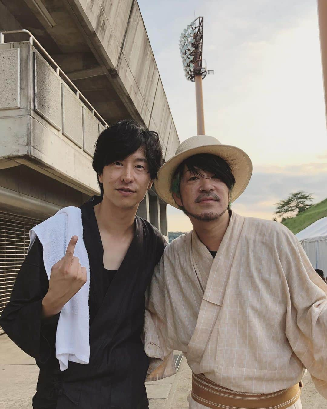 ホリエアツシさんのインスタグラム写真 - (ホリエアツシInstagram)「祭の後感🎇 #lowiq01 #サンボマスター #亀田誠治 #松田晋二 #thebackhorn #ホリエアツシ #風とロック芋煮会」9月7日 22時48分 - a.horie